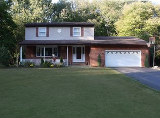 2732 Forest Lake Dr, Jackson, MI 49203