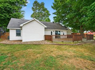 68004 Dailey Rd, Edwardsburg, MI 49112