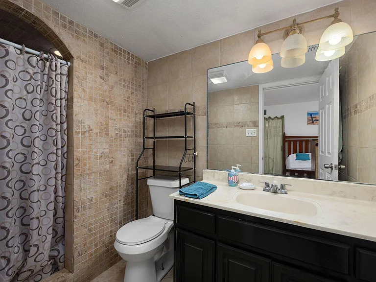 104 E Parade Dr #6 — Photo 14