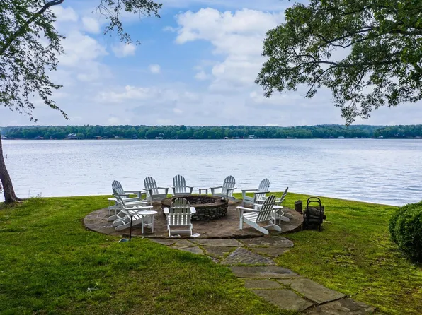 1922 Charlya Dr, Scroggins, TX 75480