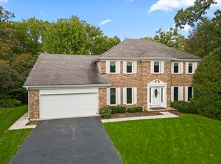 2357 Albright Ln, Wheaton, IL 60189