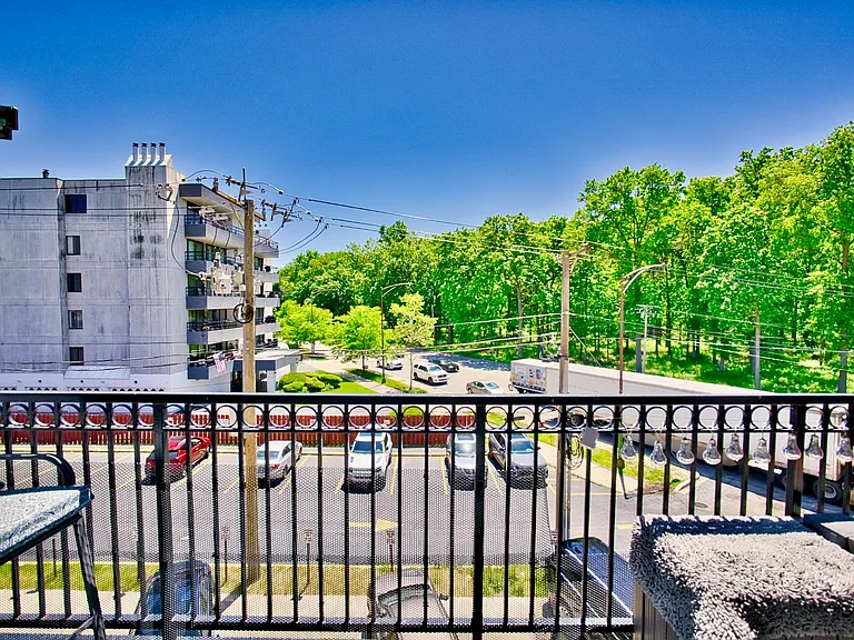 6425 W Touhy Ave #3B — Photo 5