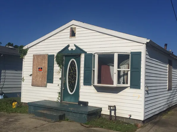 217 Carson St, Saint Albans, WV 25177