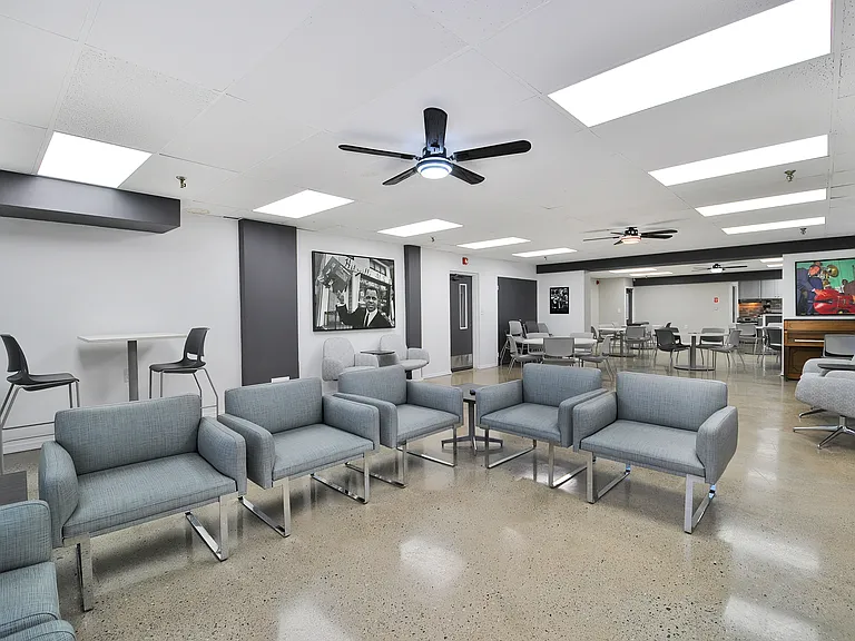 Highland Towers - Senior Living 55+ — Photo 13