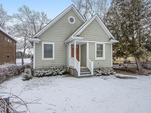 213 Kingston Rd, Leonard, MI 48367