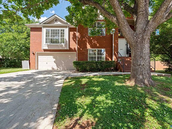3rd image of 467 Sussex Dr SW