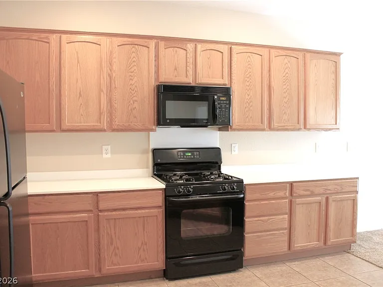2212 Sawtooth Mountain Dr — Photo 14