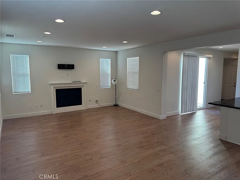 759 E Sierra Madre Ave — Photo 3
