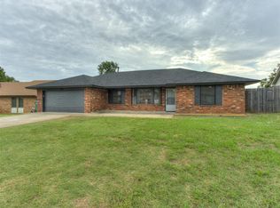 5412 Cloverlawn Dr, Oklahoma City, OK 73135