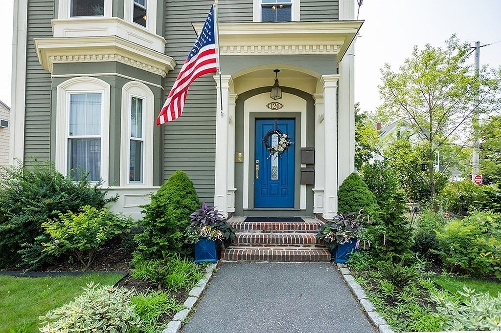 124 Pleasant St #2, Winthrop, MA 02152 | MLS #73138482 | Zillow