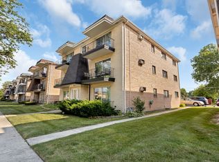 6135 Marshall Ave #201, Chicago Ridge, IL 60415