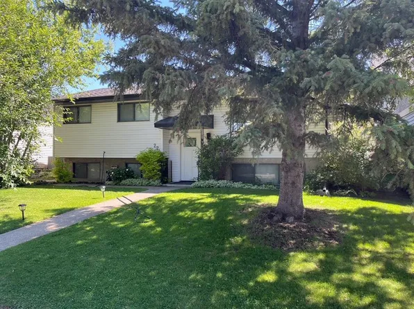 224 W Whitewood Pl NE, Calgary, AB T1Y 3N4