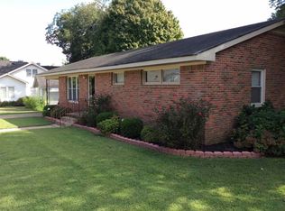 69 Davis St, Lexington, TN 38351