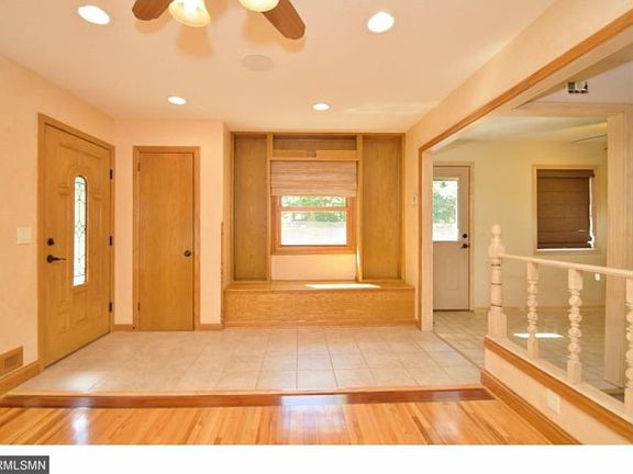 5th image of 1061 Woody Ln NW