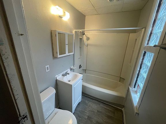 4th image of 2421 S 5th Pl #3