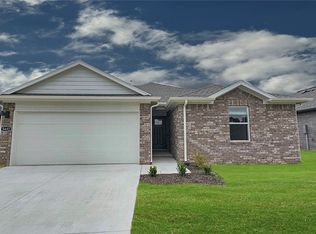 5432 Selah St, Springdale, AR 72764