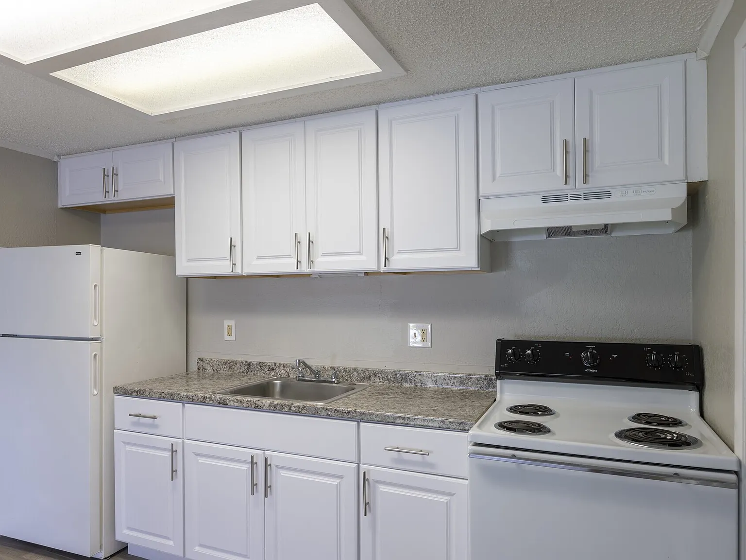 Heronwood Apartments — Photo 1