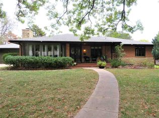 414 S Courtleigh Dr, Wichita, KS 67218