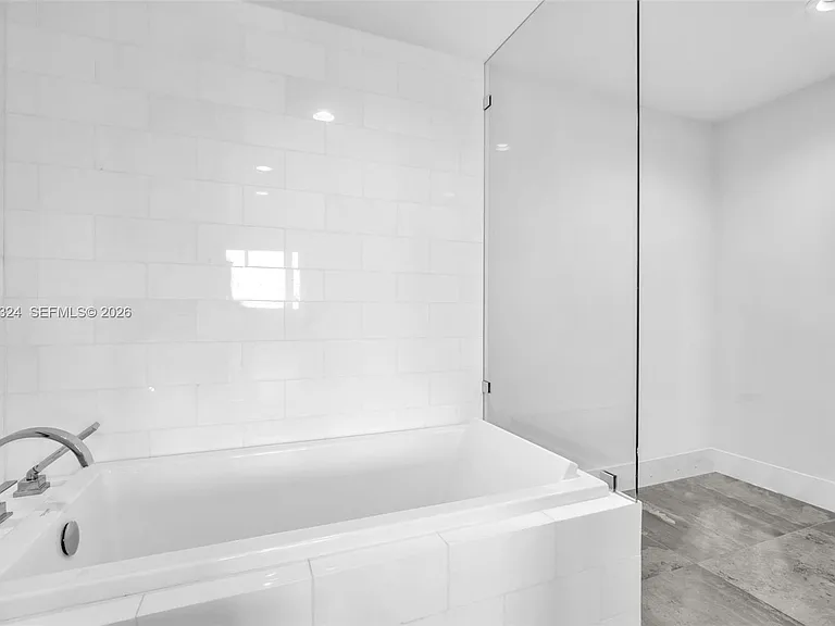 7135 Collins Ave #736 — Photo 19