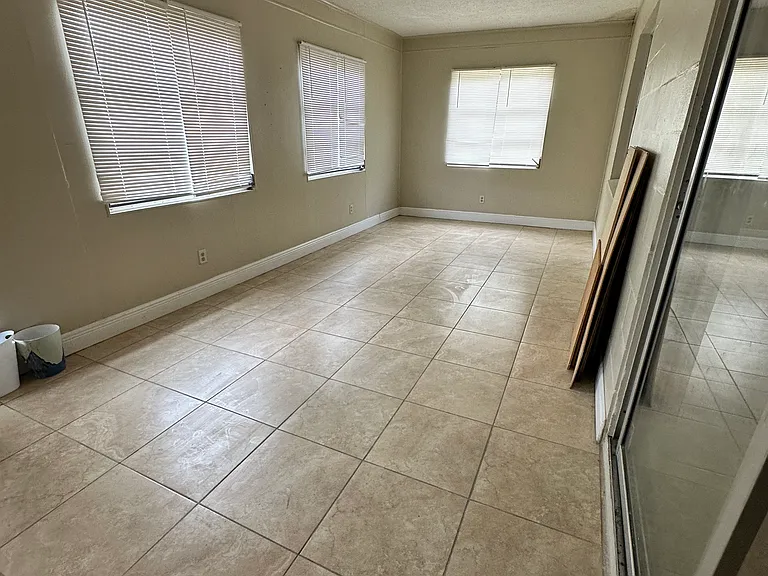 4917 Vilabella Dr #4917 — Photo 11