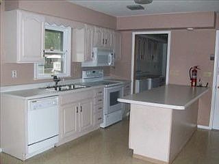 3rd image of 6654 Portage Ave