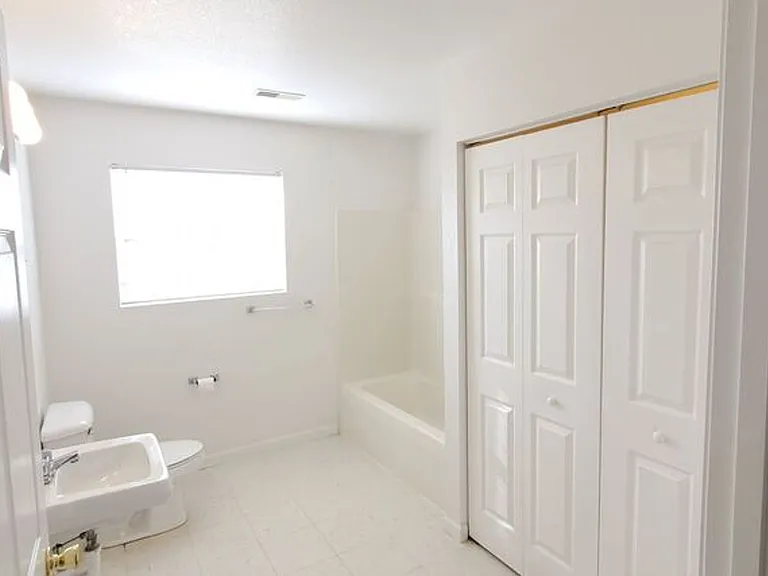 2205 Country View Dr — Photo 6