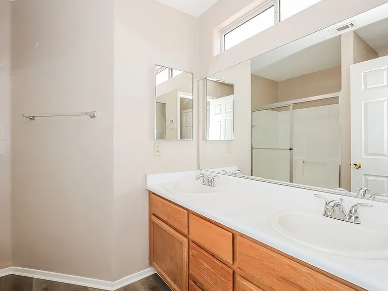 7512 Hickory Hills Dr — Photo 12
