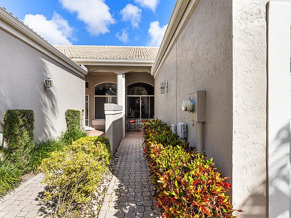 3rd image of 5405 Monterey Circle #29