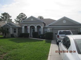 36305 Grand Island Oaks Cir, Grand Island, FL 32735