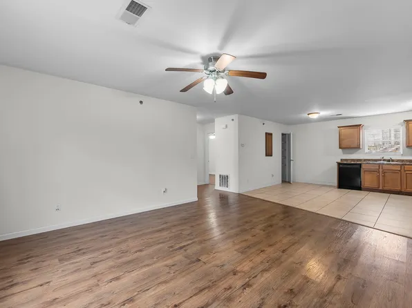 3 Village Dr, Cape Girardeau, MO