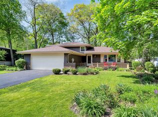 153 Kimber Dr, New Lenox, IL 60451