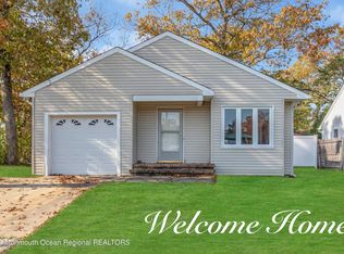 934 Berry Ave, Toms River, NJ 08753