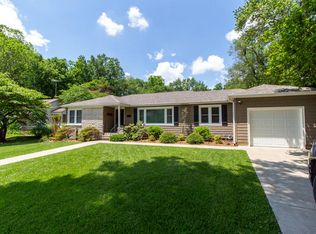 1019 S Kentwood Ave, Springfield, MO 65804