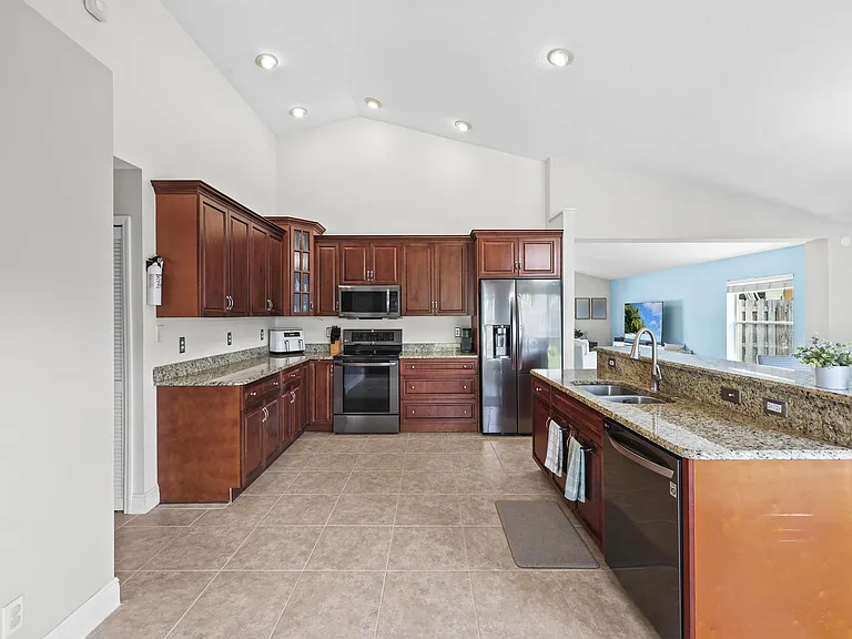 6238 Pompano St — Photo 23