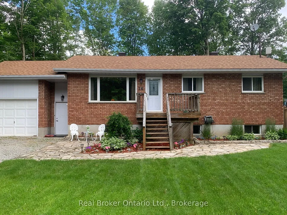 16 Mundy Ave
