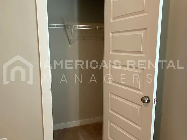 146 Wisconsin Ave — Photo 17