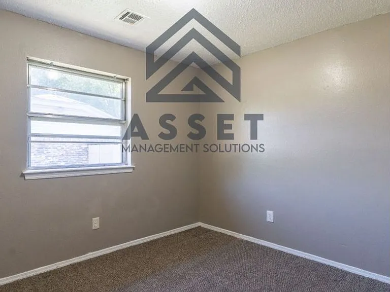 304 W Campbell Dr — Photo 17
