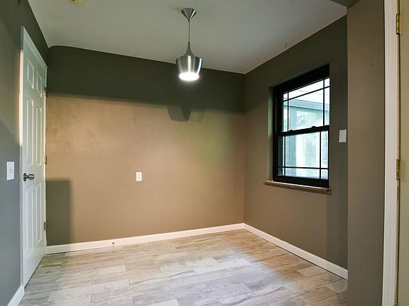 4th image of 6503 Crestridge Cir