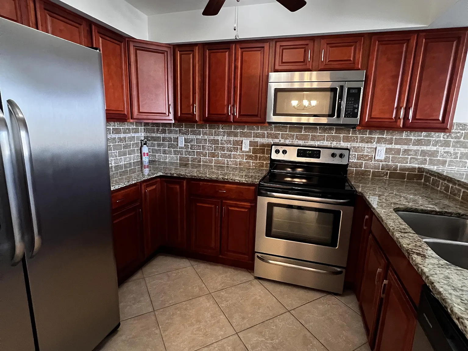 118-3490 North Key Dr #514 - 1 — Photo 4