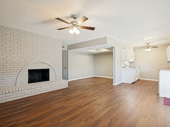 3rd image of 5709 Christie Ln