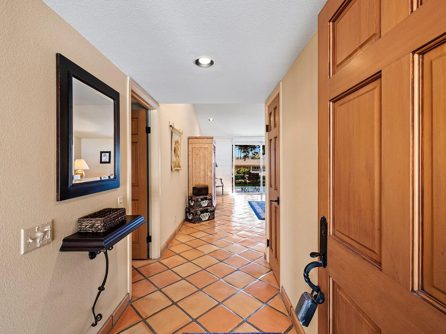 2 bed, 1271 sqft, $7,000 — Photo 2