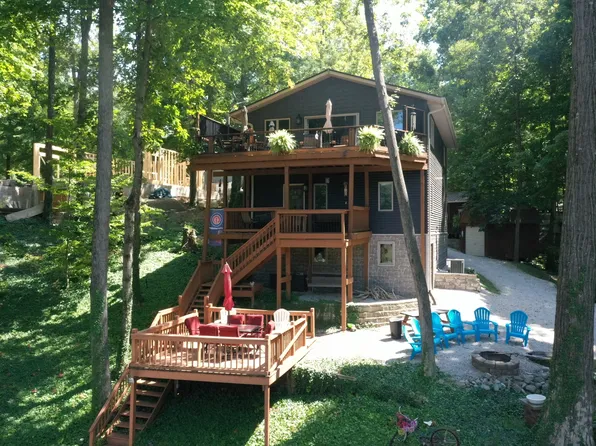 8070 E Circle Z Rd, Rockville, IN 47872