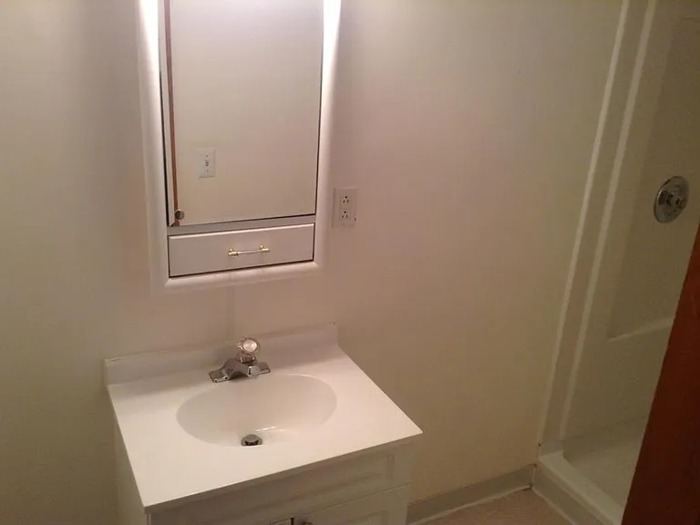 904 Vine St — Photo 11