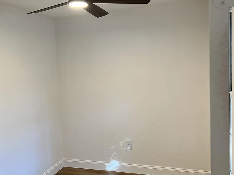 320 S 4th St — Photo 9