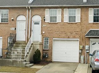 3710 Vale Ln, Philadelphia, PA 19114