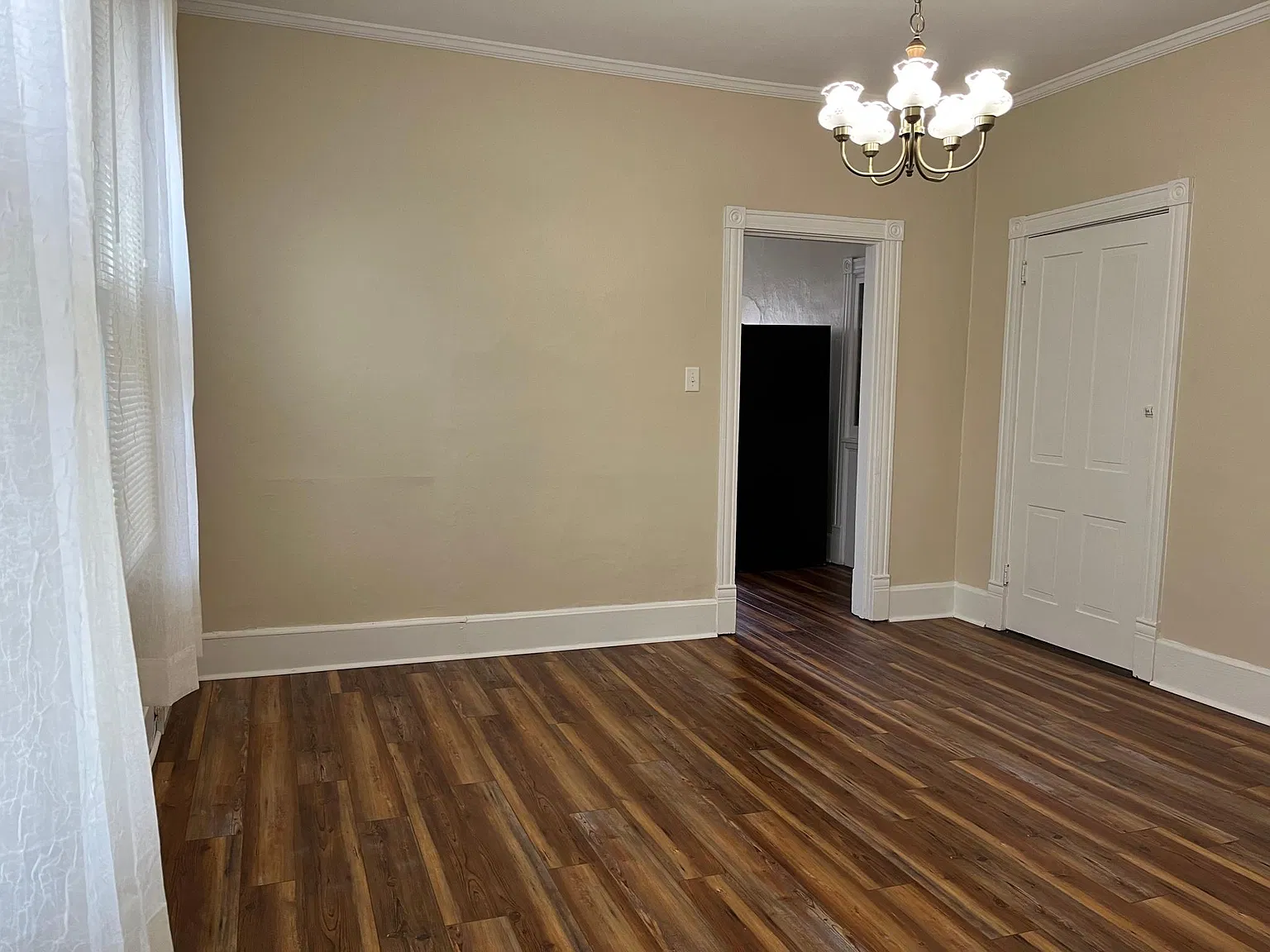 2 bed, 1800 sqft, $900 — Photo 4