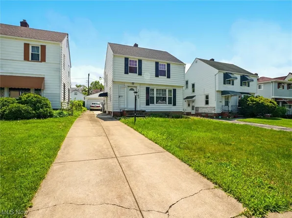 17104 Biltmore Ave, Cleveland, OH 44128