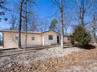 8 Saint Austell Dr, Bella Vista, AR 72714