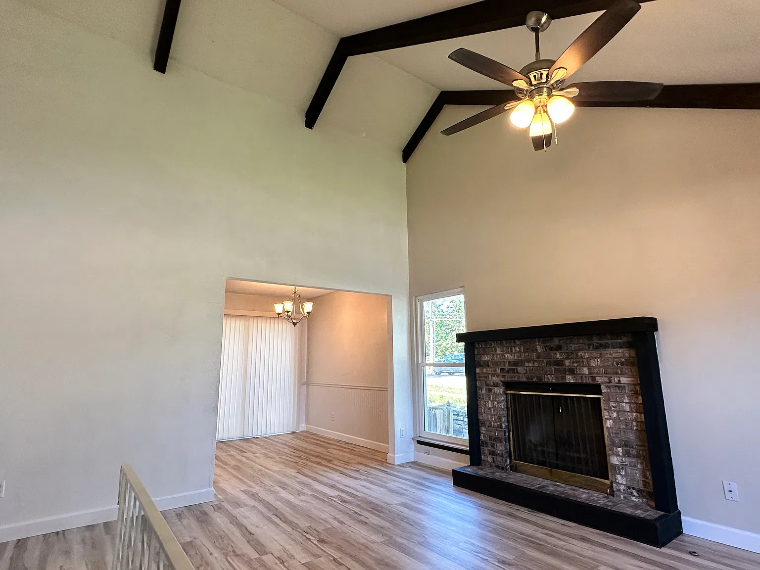 3 bed, 1299 sqft, $1,770 — Photo 2