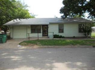 415 Buckner St, Burkburnett, TX 76354